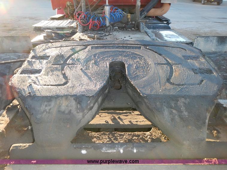 image for item L3609 1999 Sterling LT9500 semi truck