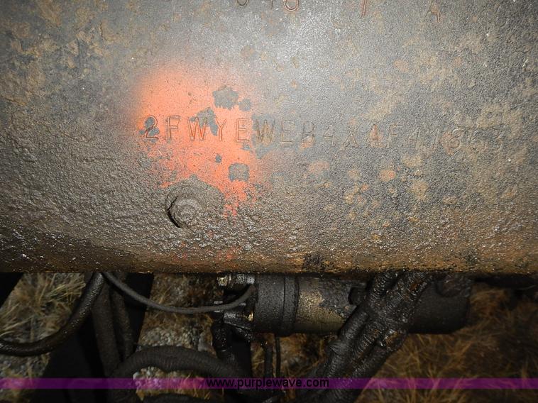 image for item L3609 1999 Sterling LT9500 semi truck