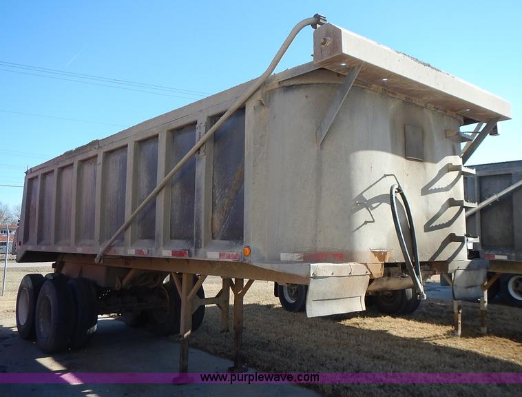 image for item L3624 1998 Hilbilt end dump trailer