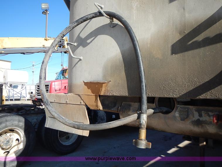 image for item L3624 1998 Hilbilt end dump trailer