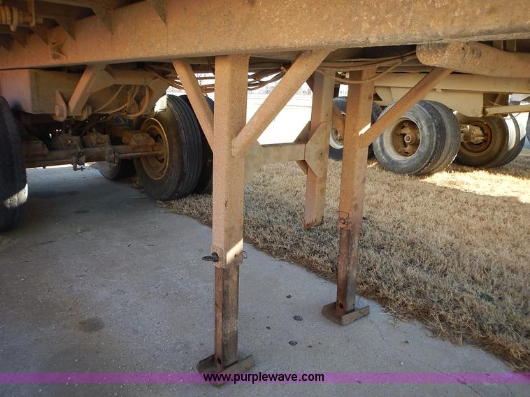 image for item L3624 1998 Hilbilt end dump trailer