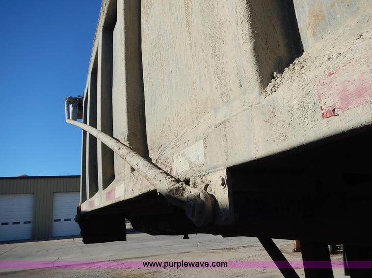 image for item L3624 1998 Hilbilt end dump trailer