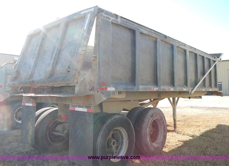 image for item L3625 1993 Hilbilt end dump trailer