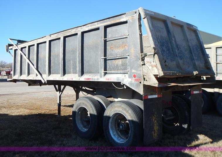 image for item L3625 1993 Hilbilt end dump trailer