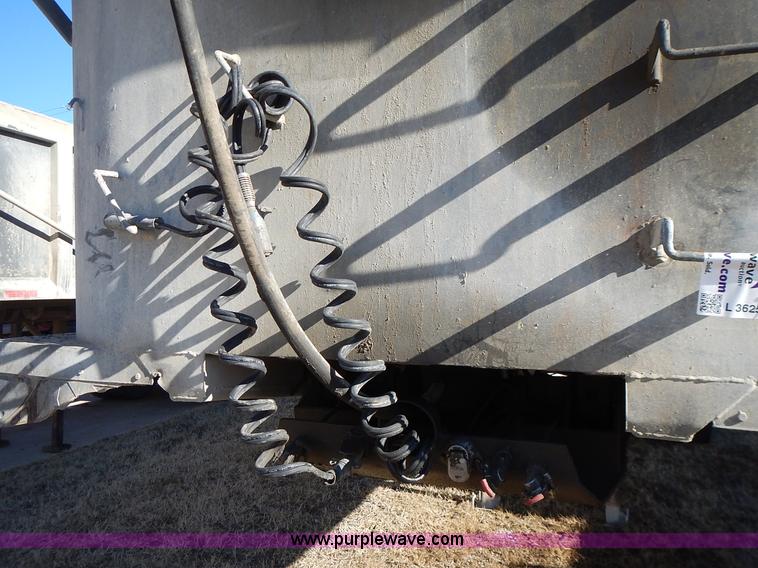 image for item L3625 1993 Hilbilt end dump trailer