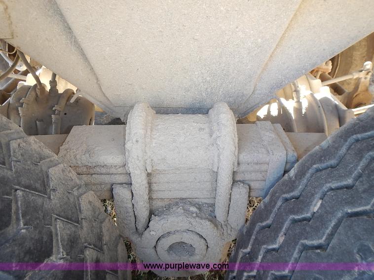 image for item L3625 1993 Hilbilt end dump trailer