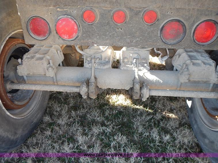 image for item L3625 1993 Hilbilt end dump trailer