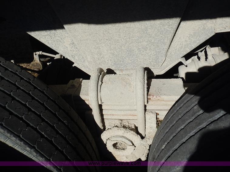 image for item L3625 1993 Hilbilt end dump trailer