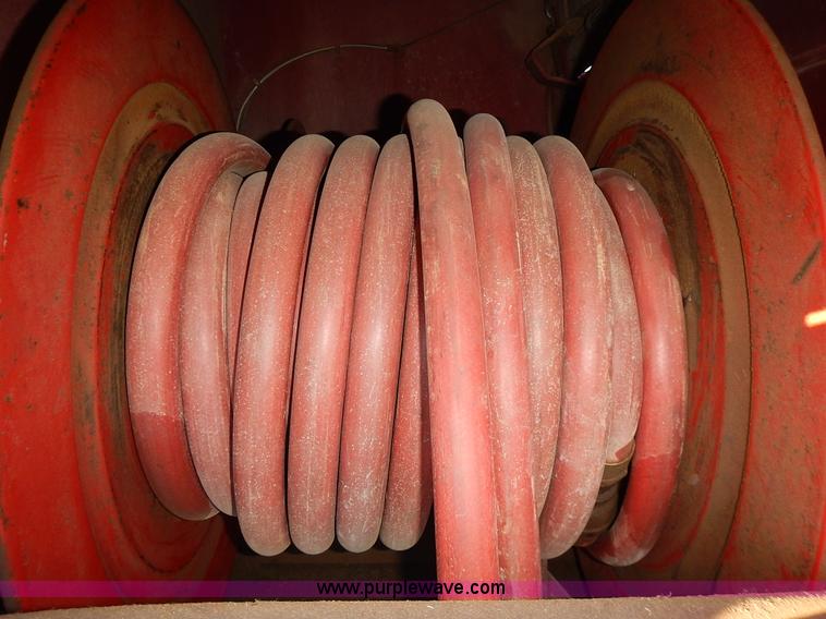 image for item L3627 1991 Ford F800 tank truck