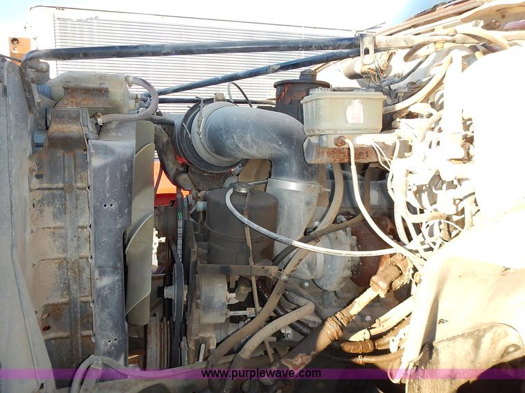 image for item L3627 1991 Ford F800 tank truck