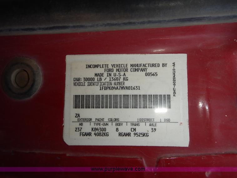 image for item L3627 1991 Ford F800 tank truck