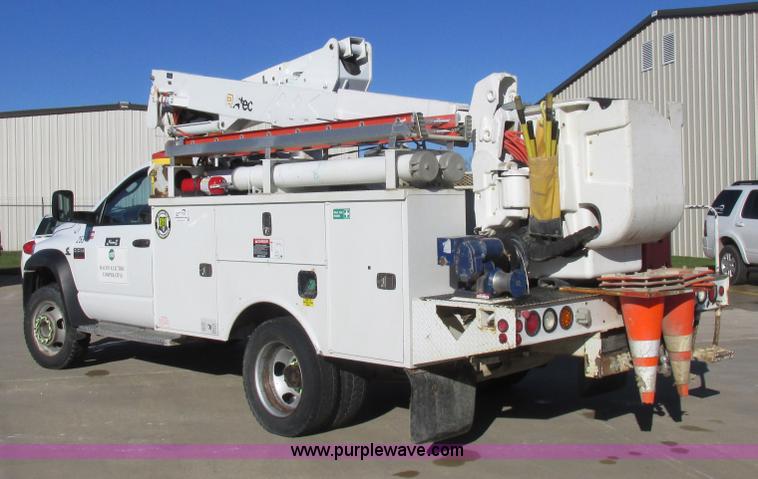 image for item L4161 2009 Dodge Ram 5500 bucket truck