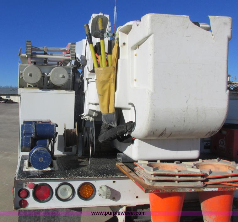 image for item L4161 2009 Dodge Ram 5500 bucket truck