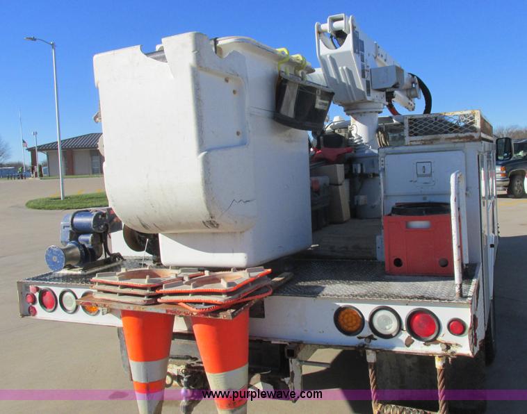 image for item L4161 2009 Dodge Ram 5500 bucket truck