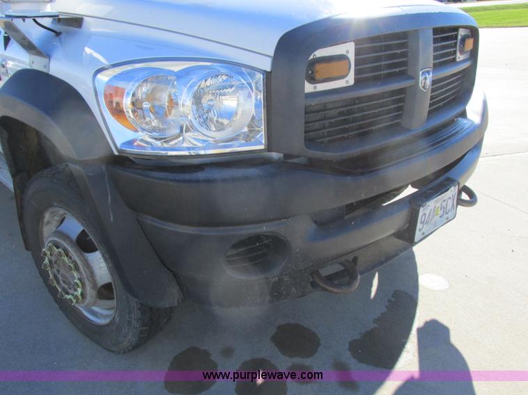 image for item L4161 2009 Dodge Ram 5500 bucket truck