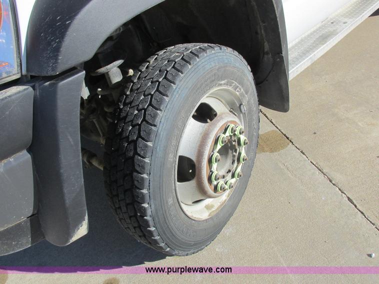 image for item L4161 2009 Dodge Ram 5500 bucket truck