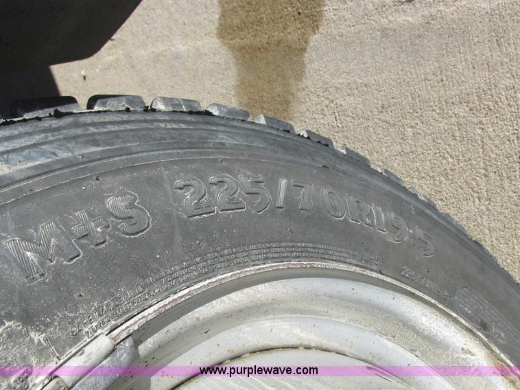 image for item L4161 2009 Dodge Ram 5500 bucket truck