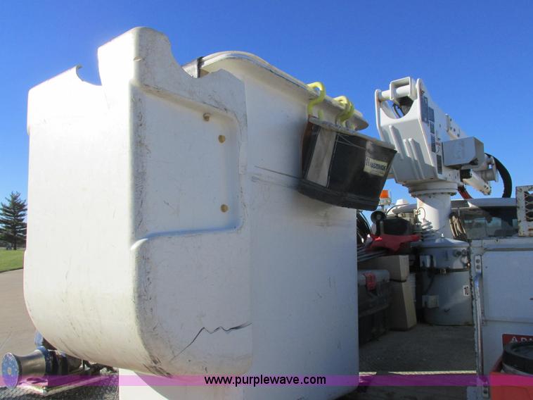 image for item L4161 2009 Dodge Ram 5500 bucket truck