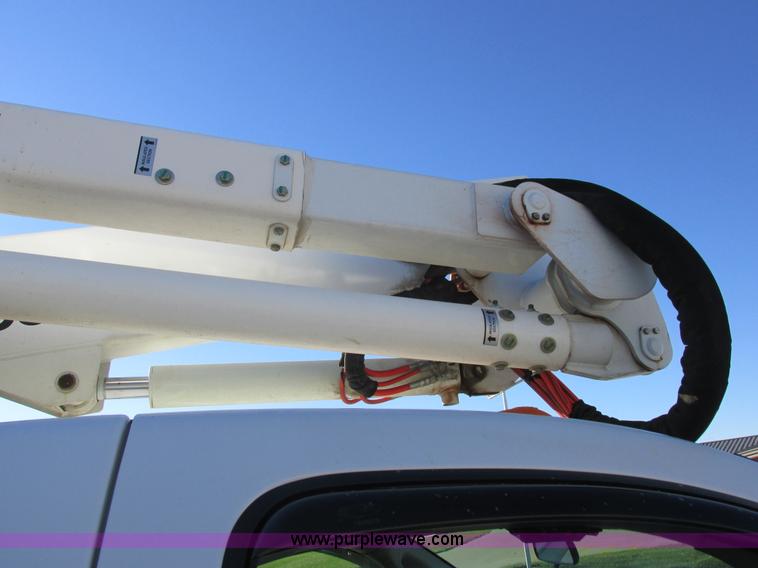 image for item L4161 2009 Dodge Ram 5500 bucket truck