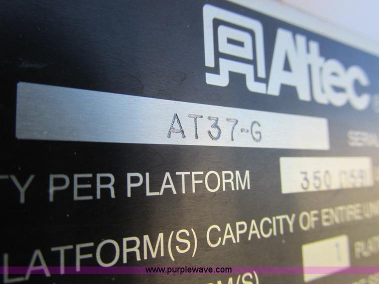 image for item L4161 2009 Dodge Ram 5500 bucket truck