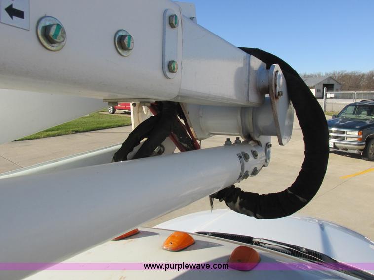 image for item L4161 2009 Dodge Ram 5500 bucket truck