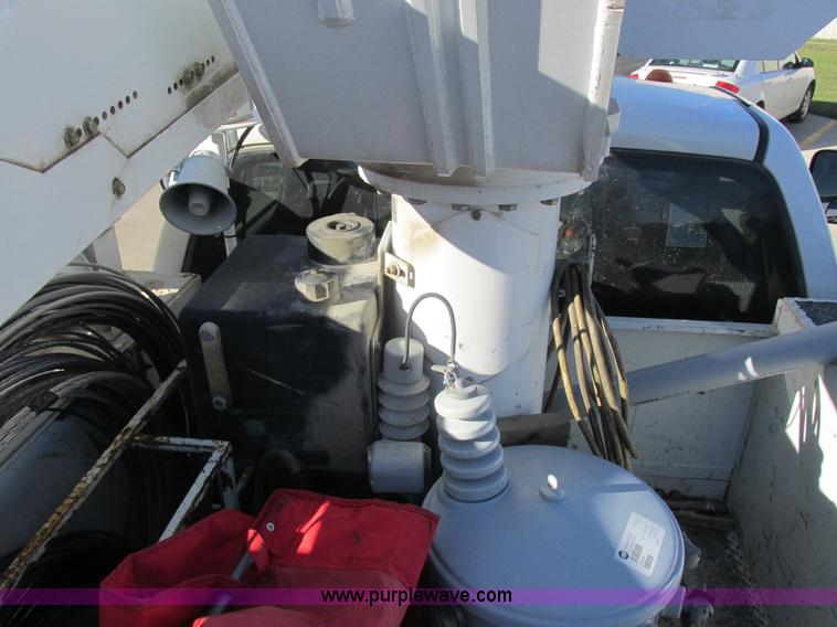 image for item L4161 2009 Dodge Ram 5500 bucket truck