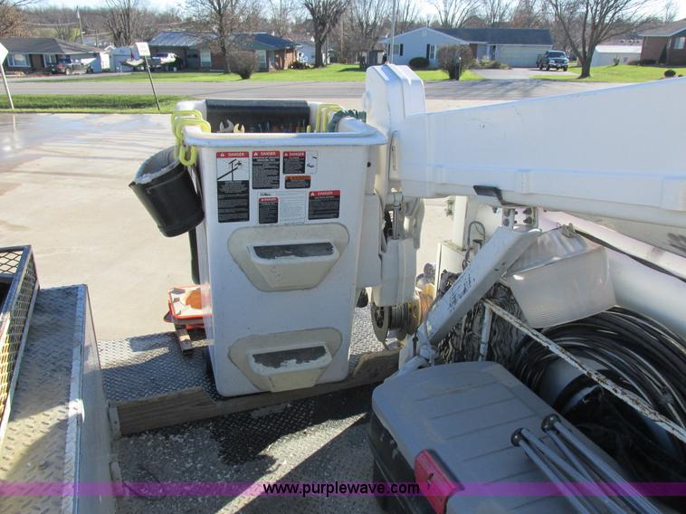 image for item L4161 2009 Dodge Ram 5500 bucket truck