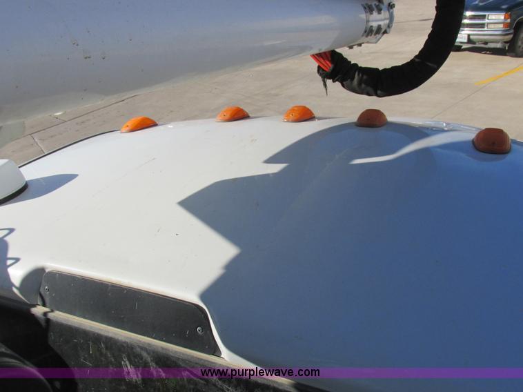 image for item L4161 2009 Dodge Ram 5500 bucket truck