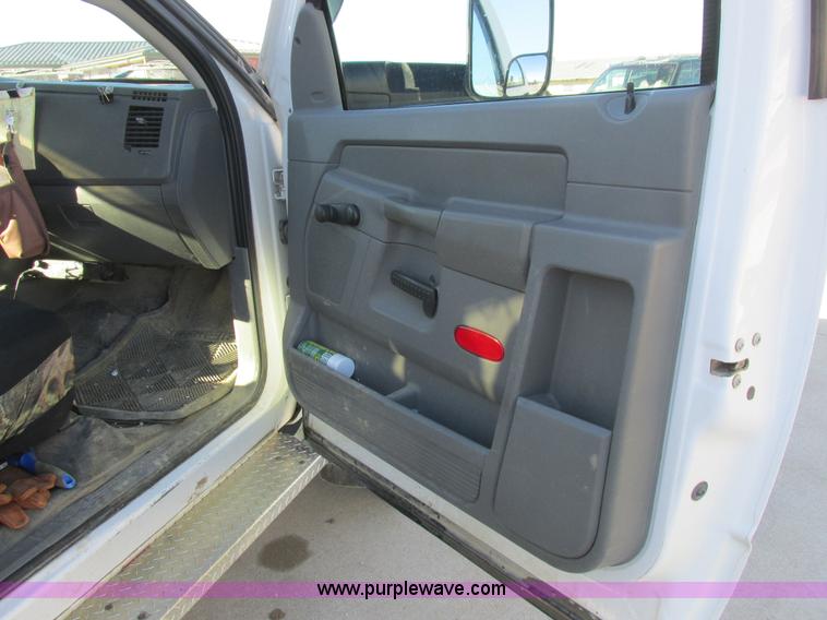 image for item L4161 2009 Dodge Ram 5500 bucket truck