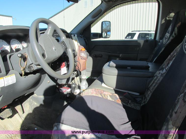 image for item L4161 2009 Dodge Ram 5500 bucket truck