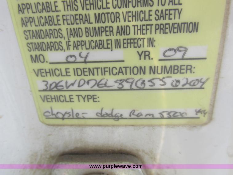 image for item L4161 2009 Dodge Ram 5500 bucket truck