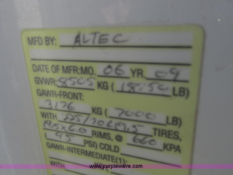 image for item L4161 2009 Dodge Ram 5500 bucket truck