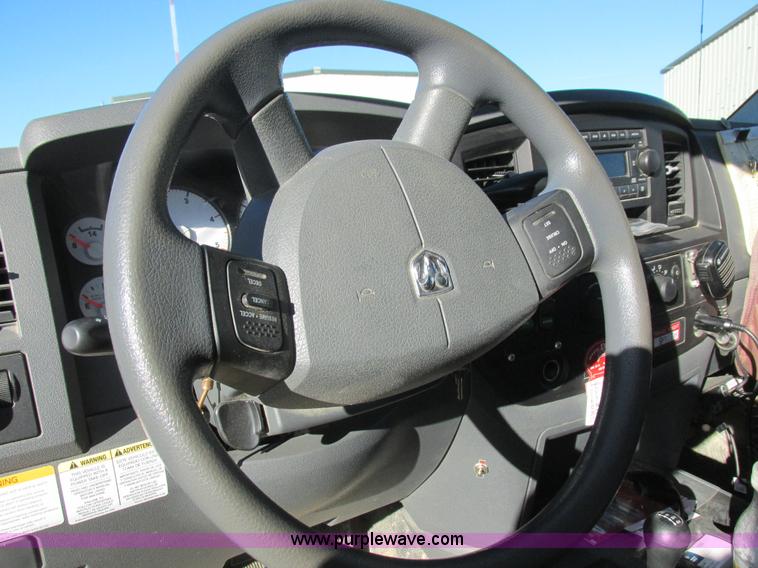 image for item L4161 2009 Dodge Ram 5500 bucket truck