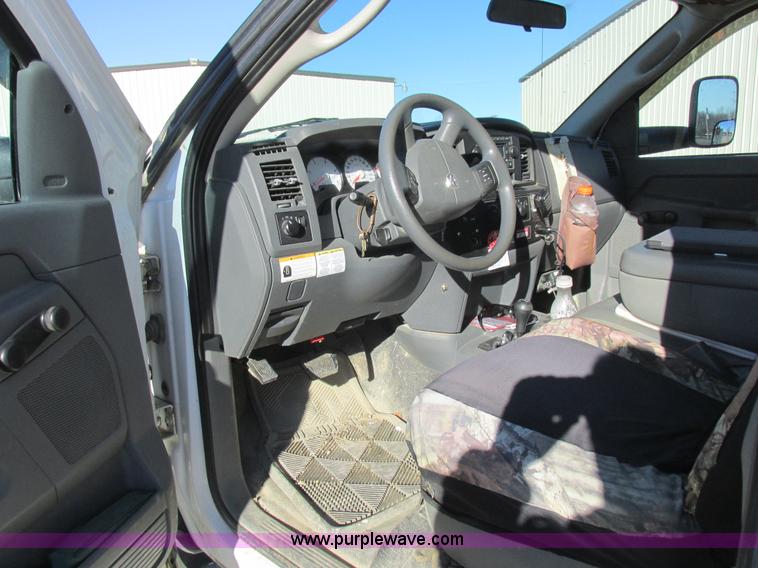 image for item L4161 2009 Dodge Ram 5500 bucket truck