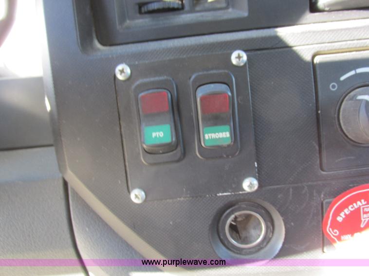 image for item L4161 2009 Dodge Ram 5500 bucket truck