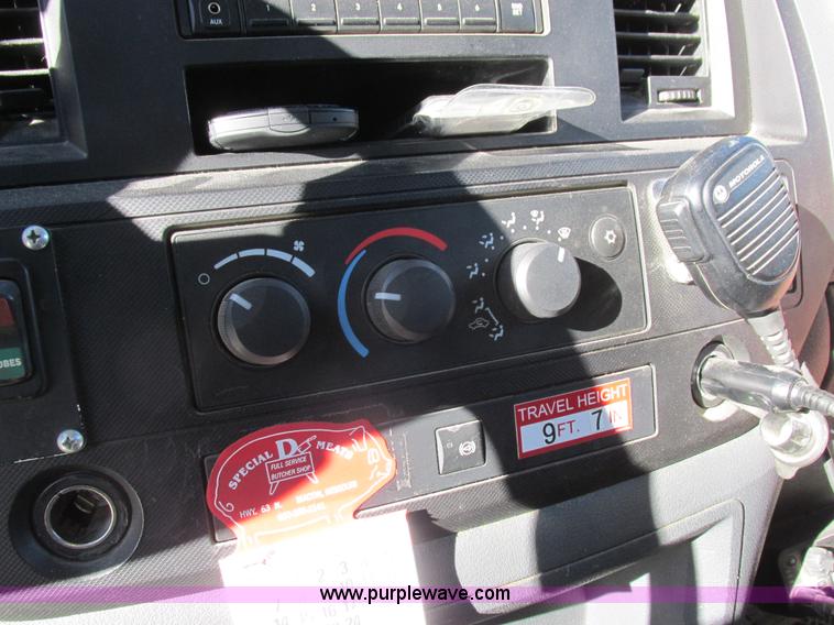 image for item L4161 2009 Dodge Ram 5500 bucket truck