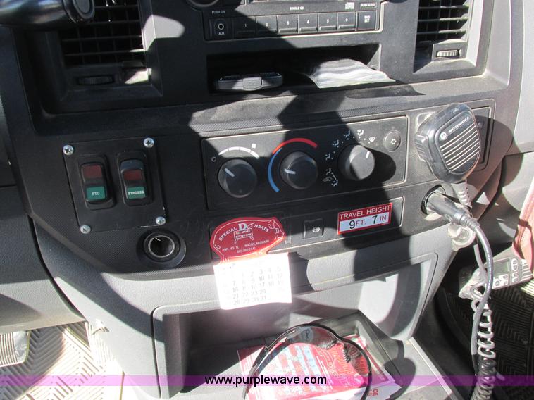 image for item L4161 2009 Dodge Ram 5500 bucket truck