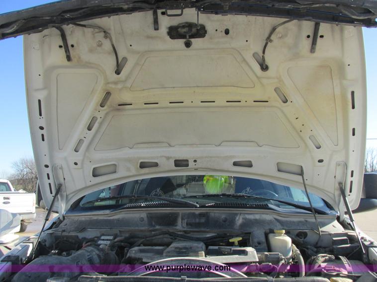 image for item L4161 2009 Dodge Ram 5500 bucket truck