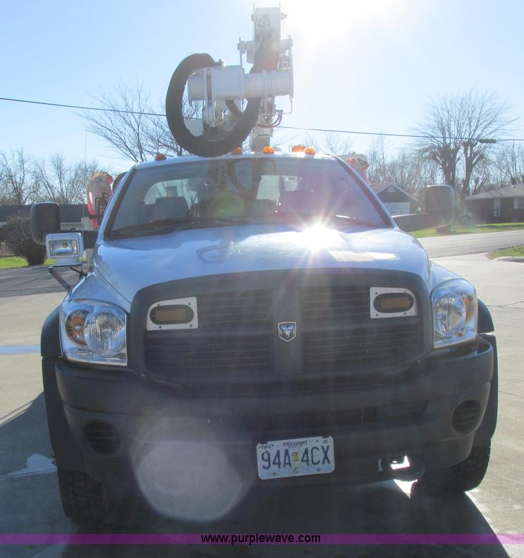 image for item L4162 2009 Dodge Ram 5500 bucket truck