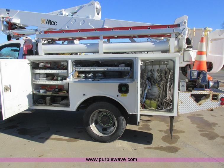 image for item L4162 2009 Dodge Ram 5500 bucket truck