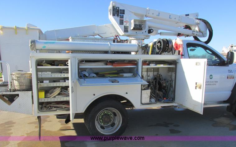 image for item L4162 2009 Dodge Ram 5500 bucket truck