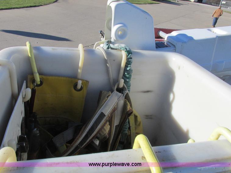 image for item L4162 2009 Dodge Ram 5500 bucket truck