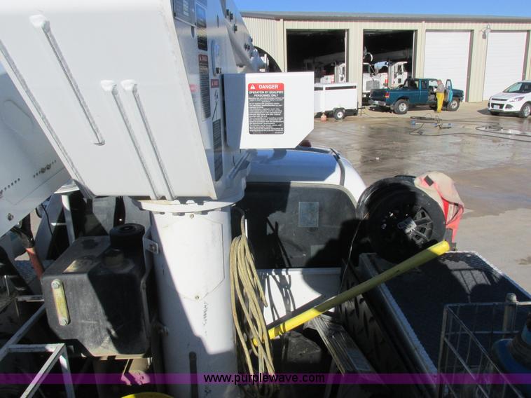 image for item L4162 2009 Dodge Ram 5500 bucket truck