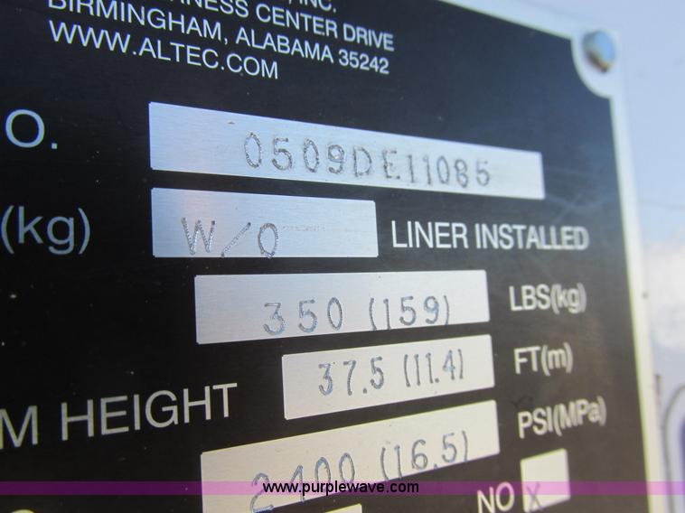 image for item L4162 2009 Dodge Ram 5500 bucket truck