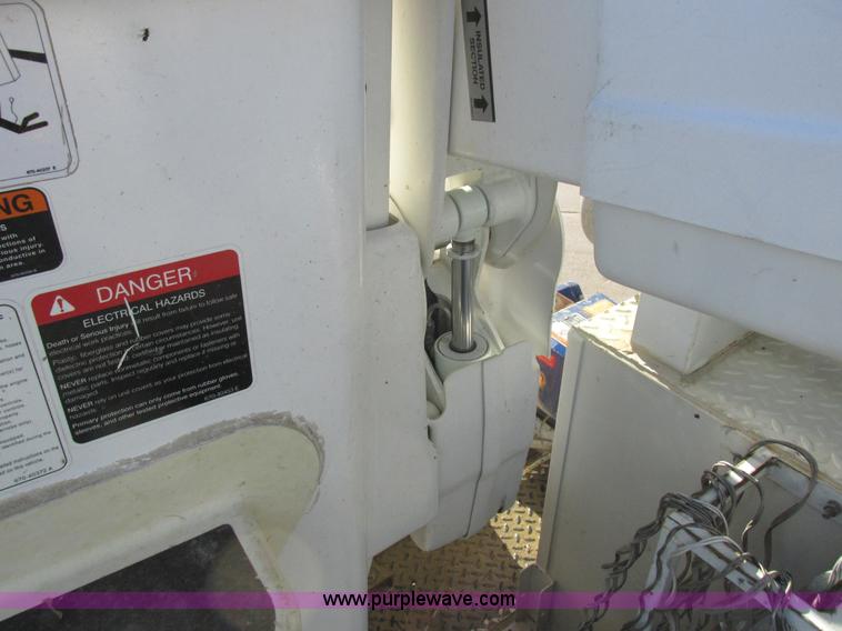 image for item L4162 2009 Dodge Ram 5500 bucket truck