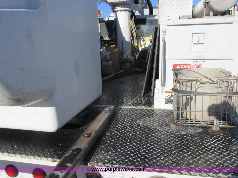 image for item L4162 2009 Dodge Ram 5500 bucket truck