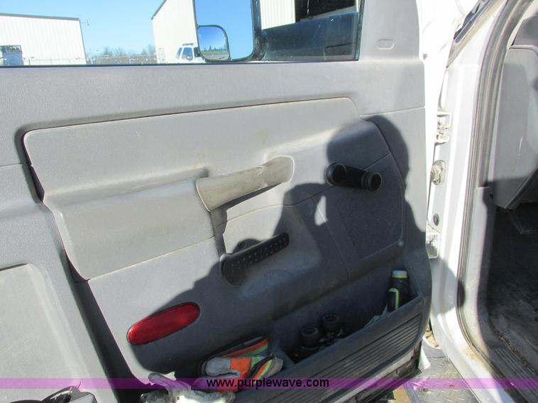image for item L4162 2009 Dodge Ram 5500 bucket truck