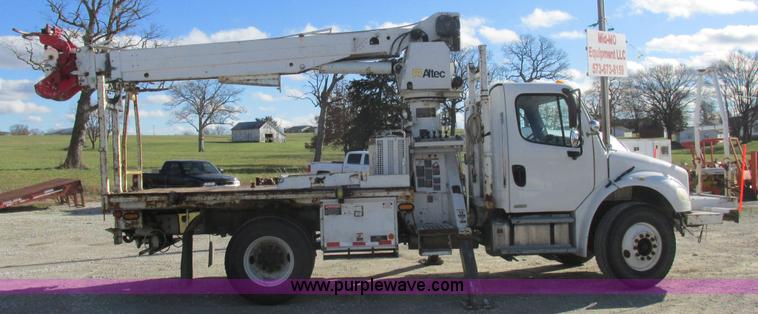 image for item L4222 2007 Freightliner Business Class M2 digger derrick truck