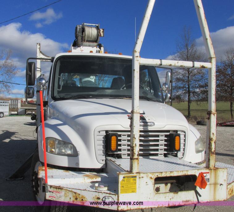 image for item L4222 2007 Freightliner Business Class M2 digger derrick truck