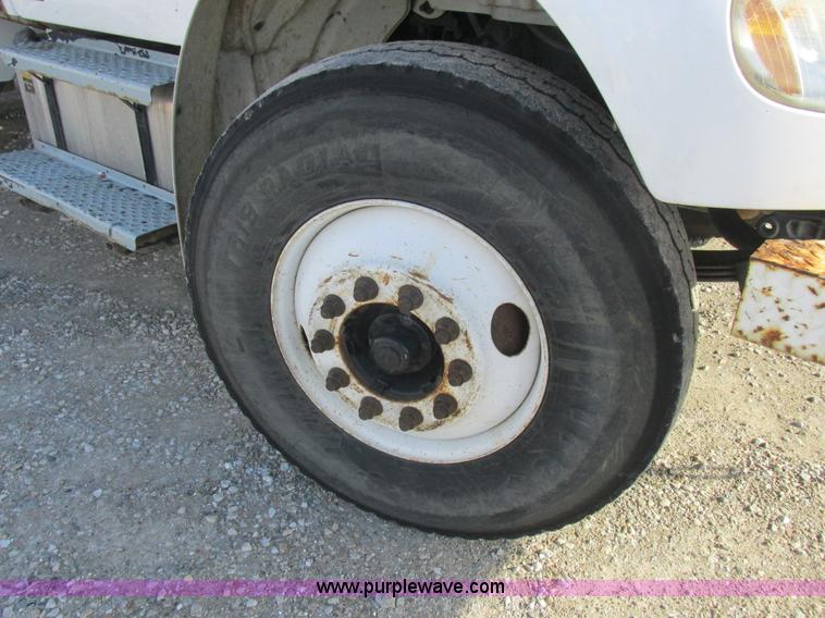 image for item L4222 2007 Freightliner Business Class M2 digger derrick truck